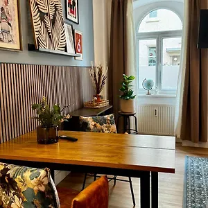 Noy'z In Der Belebten Neustadt , Dresden Deutschland